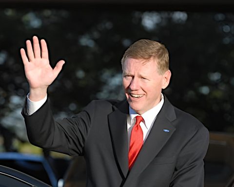 Alan Mulally, Former CEO of Boeing and Ford